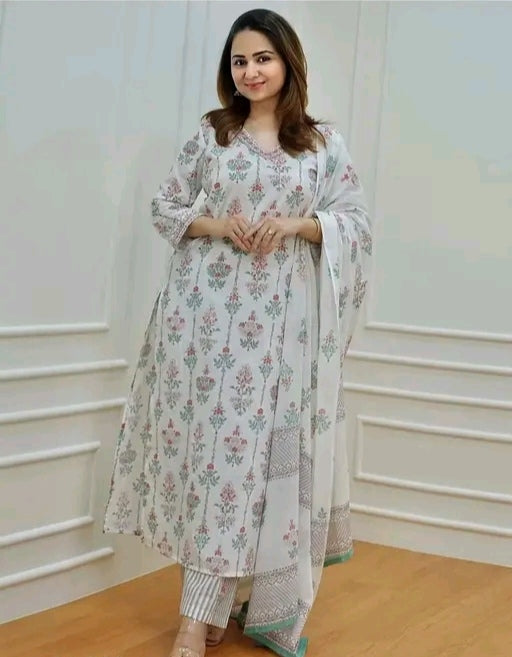 Trendy Fabulous Women Kurta Sets